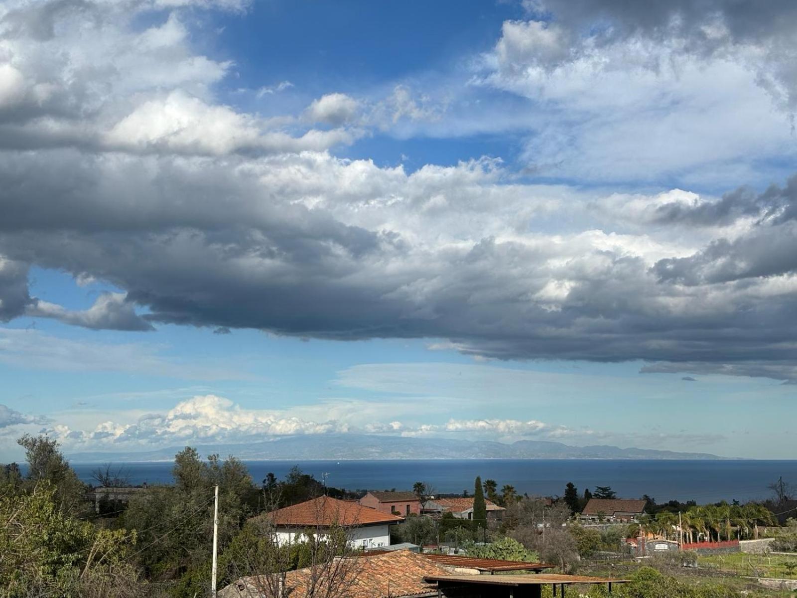 Il Cuore Di Lavika Ачиреале Номер фото